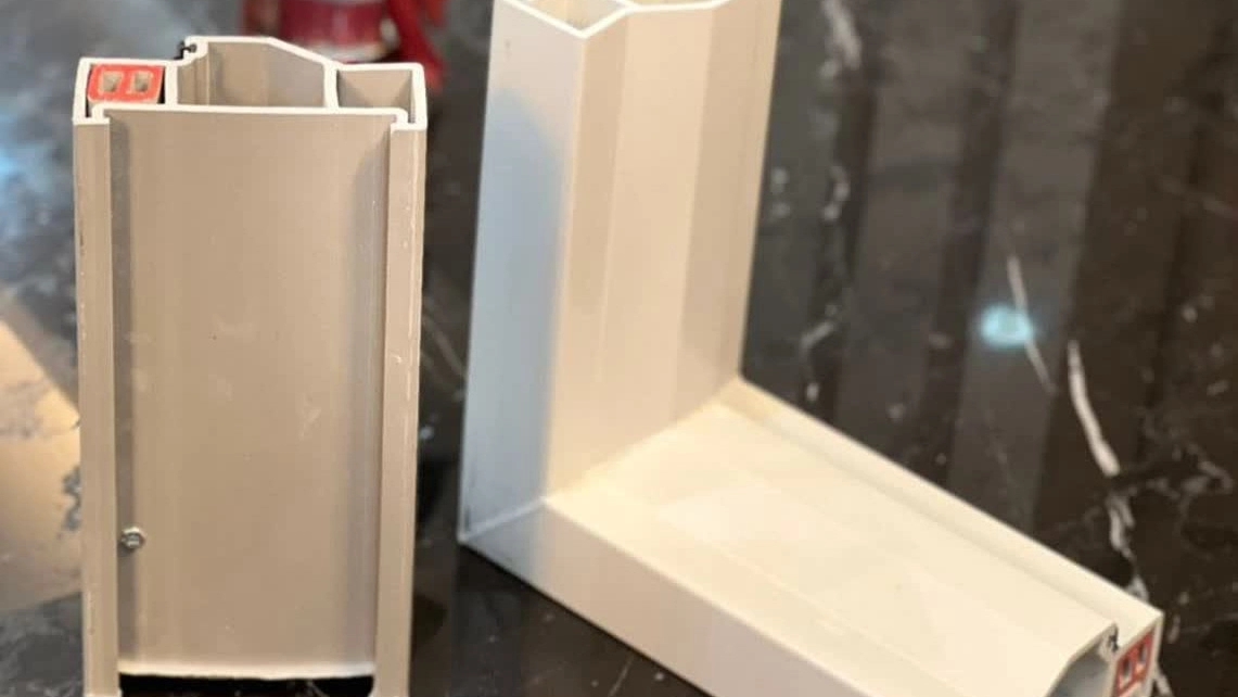 بهترین تولیدکننده تخصصی چهارچوب های PVC در تبریز بهترین تولیدکننده تخصصی چهارچوب های PVC در تبریز